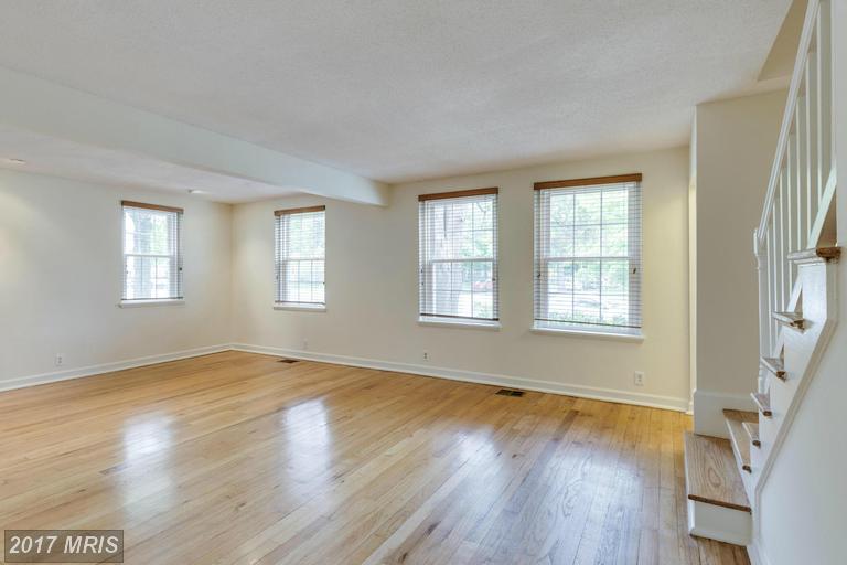 $595,000 In Arlington At Fairlington Arbor // 2,145 Sqft Of Living Area ...