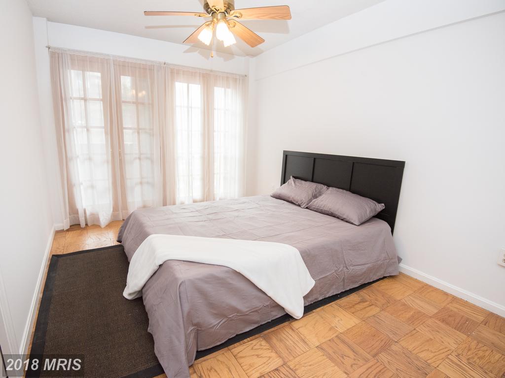 Photo of 1300 Army Navy Dr #313